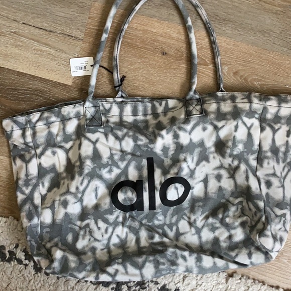 [NWT] Alo Grey Tie-Dye Tote - Picture 7 of 8